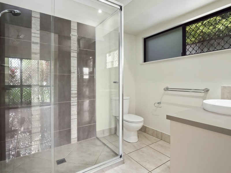 2 Lighthouse Court, Trinity Beach QLD 4879