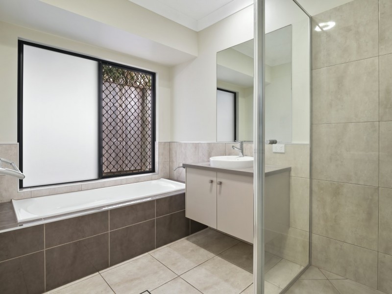 2 Lighthouse Court, Trinity Beach QLD 4879