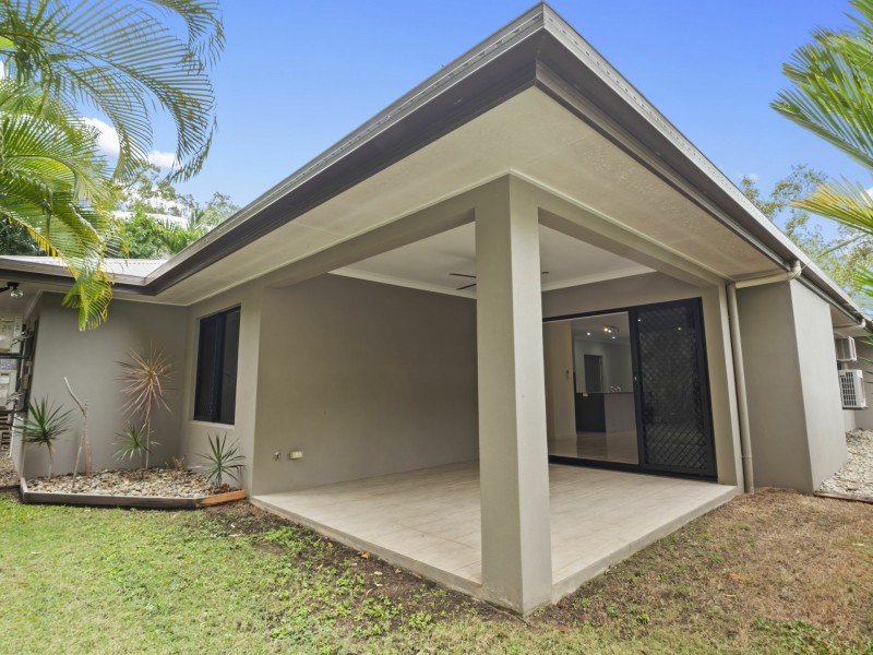 2 Lighthouse Court, Trinity Beach QLD 4879
