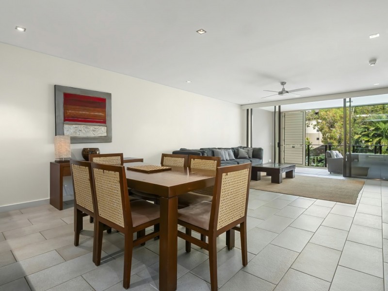 204/5 Triton Street, Palm Cove QLD 4879