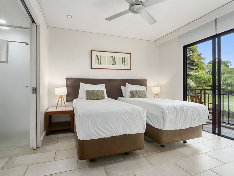 204/5 Triton Street, Palm Cove QLD 4879