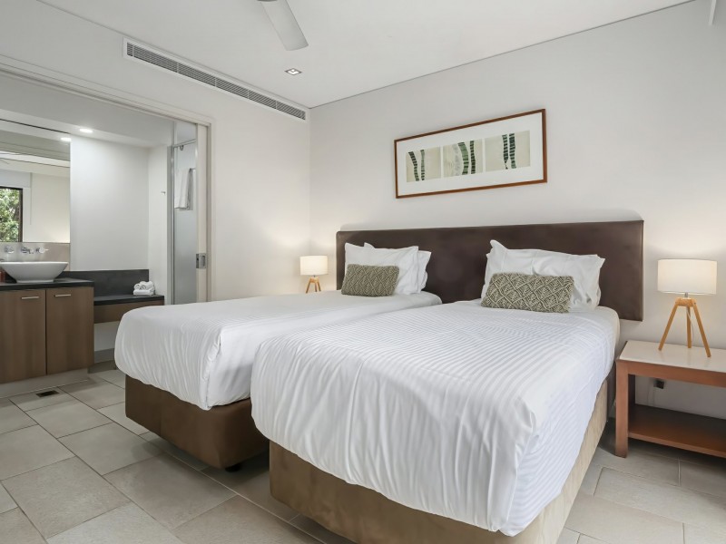 204/5 Triton Street, Palm Cove QLD 4879