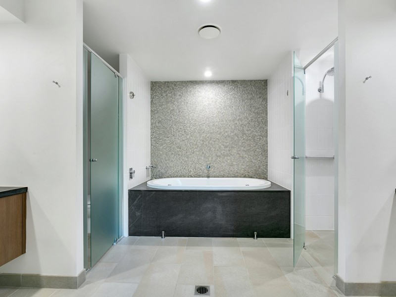 207/5 Triton Street, Palm Cove QLD 4879