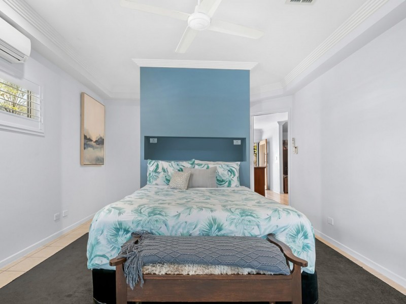 2 Whitehaven Court, Clifton Beach QLD 4879