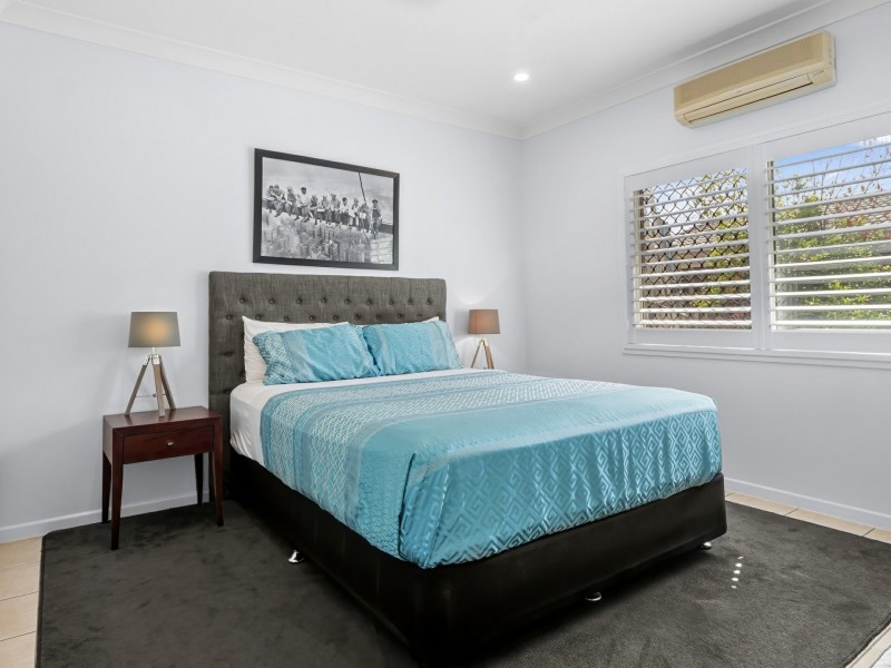 2 Whitehaven Court, Clifton Beach QLD 4879