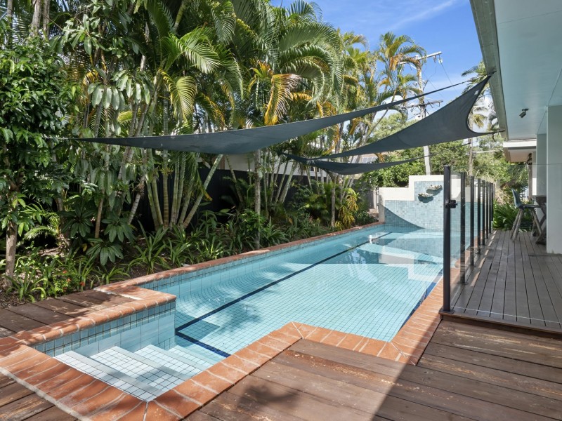 2 Whitehaven Court, Clifton Beach QLD 4879
