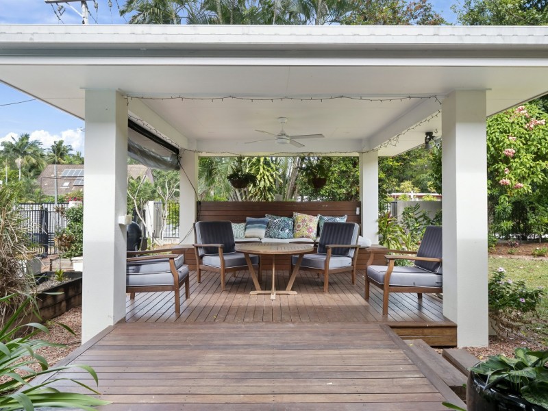 2 Whitehaven Court, Clifton Beach QLD 4879