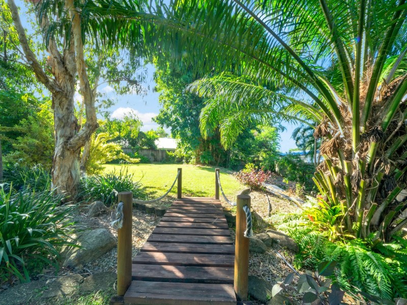 13 Turtle Close, Clifton Beach QLD 4879