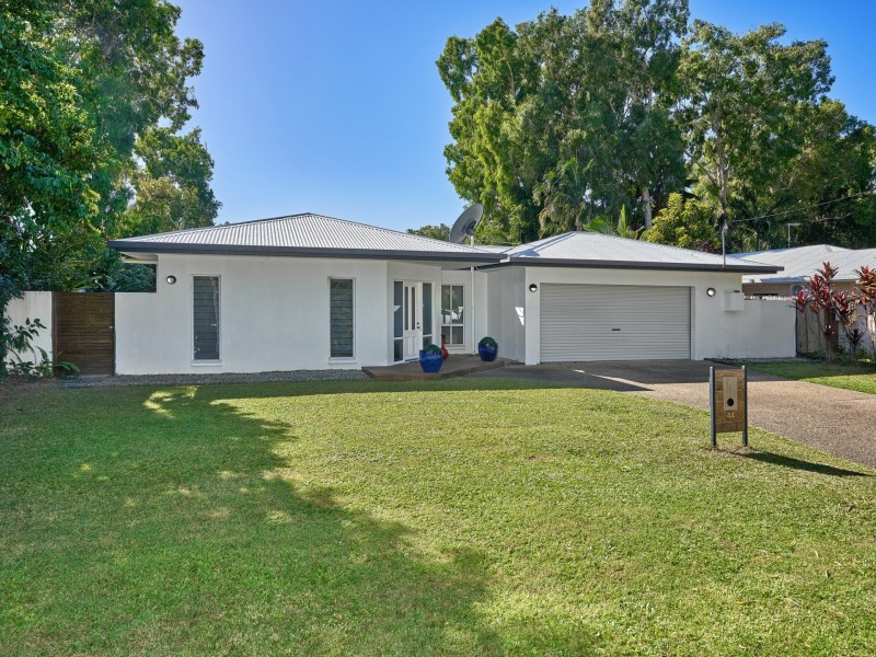 44 Satellite Street, Clifton Beach QLD 4879