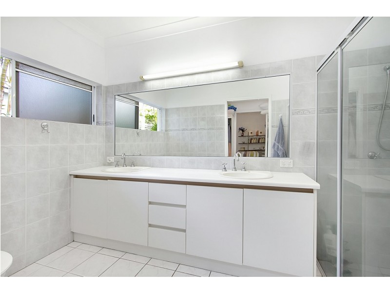 44 Satellite Street, Clifton Beach QLD 4879