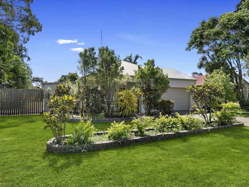 62 Cunningham Street, Yorkeys Knob QLD 4878