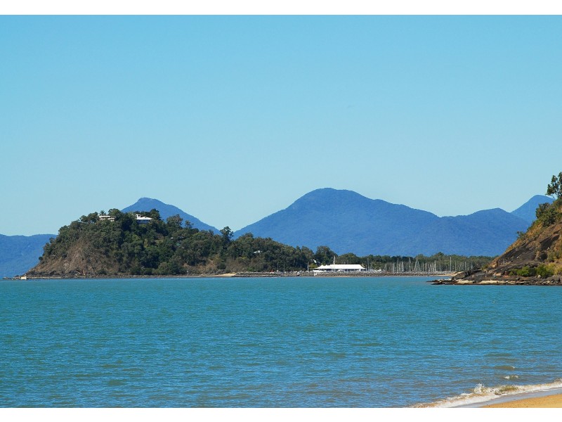 5/75 Sims Esplanade, Yorkeys Knob QLD 4878