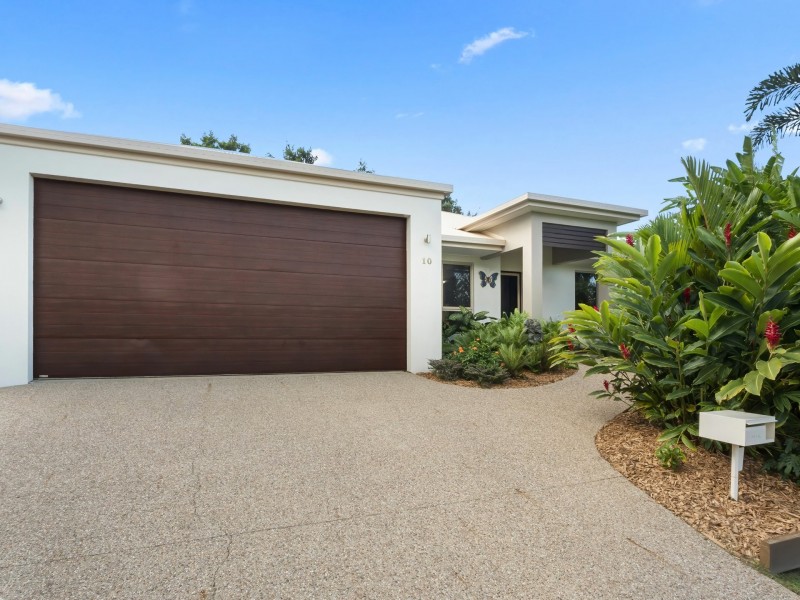 10 Greenvale Close, Smithfield QLD 4878