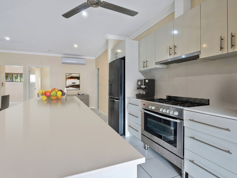 3 Kaban Grove, Trinity Park QLD 4879