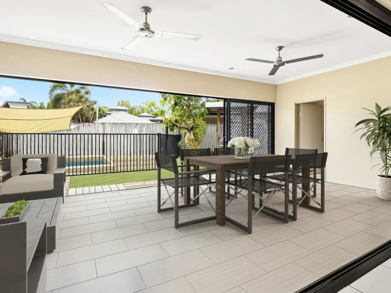 3 Kaban Grove, Trinity Park QLD 4879