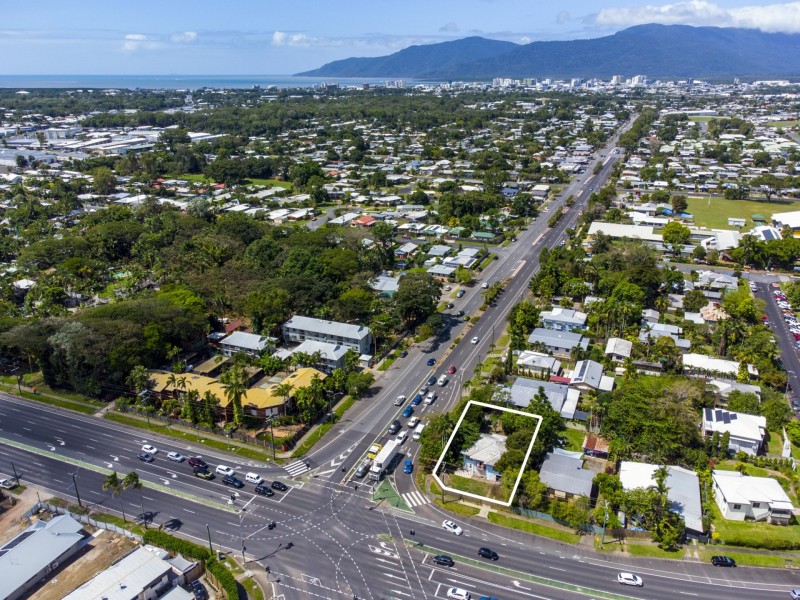 82 Alfred Street, Manunda QLD 4870