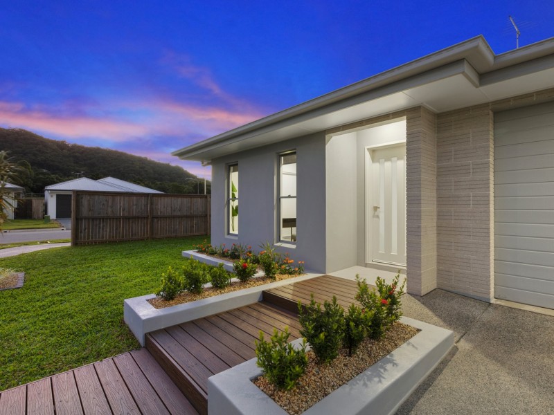 1 Master Circuit, Trinity Beach QLD 4879