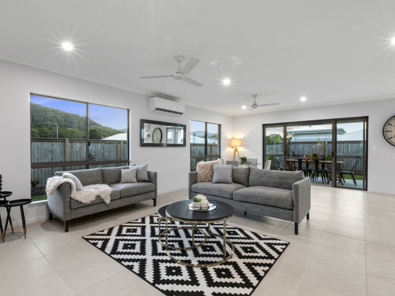 1 Master Circuit, Trinity Beach QLD 4879
