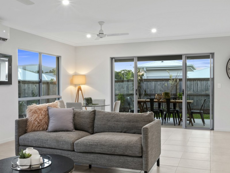 1 Master Circuit, Trinity Beach QLD 4879