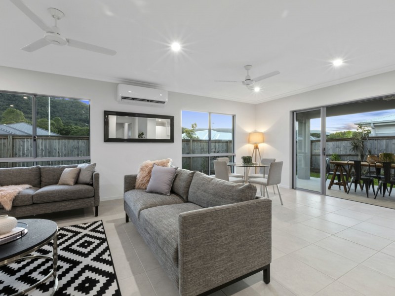 1 Master Circuit, Trinity Beach QLD 4879