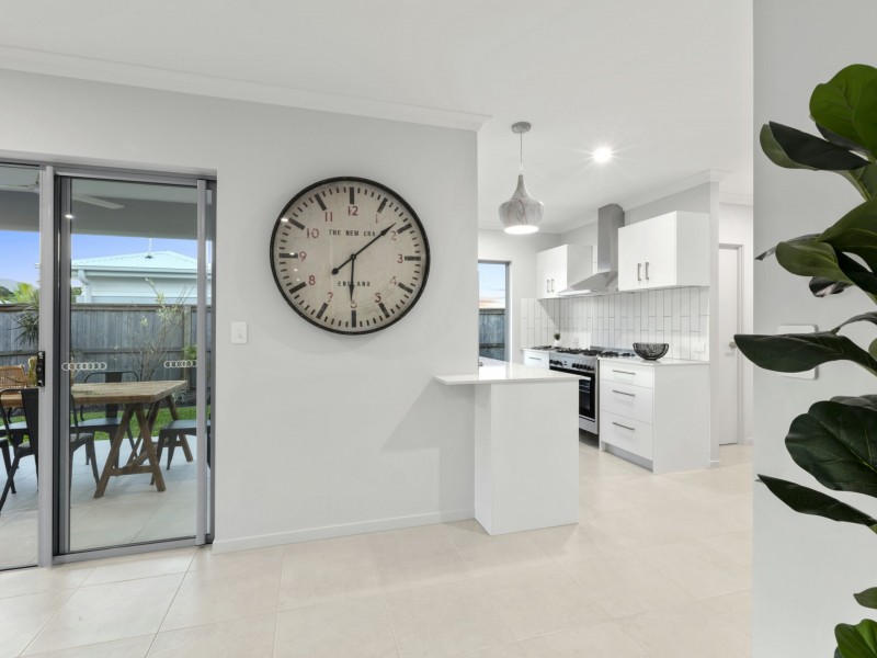 1 Master Circuit, Trinity Beach QLD 4879