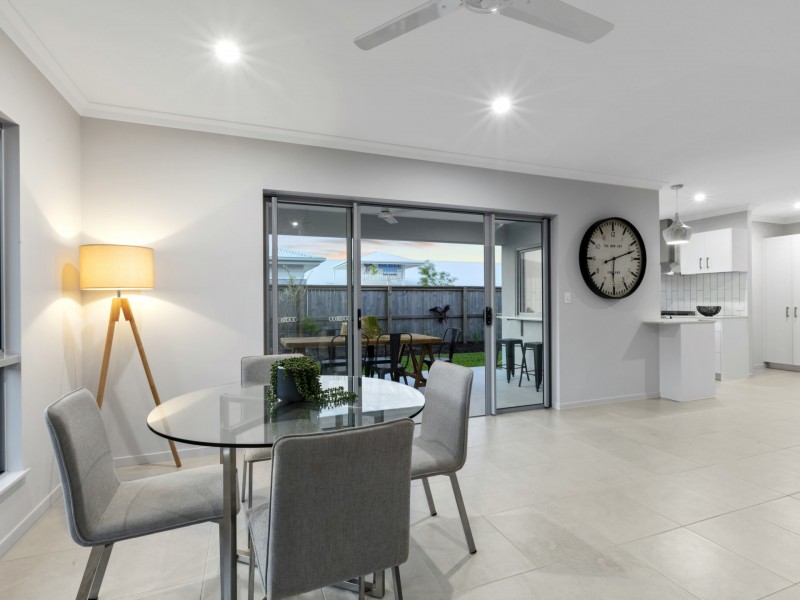 1 Master Circuit, Trinity Beach QLD 4879