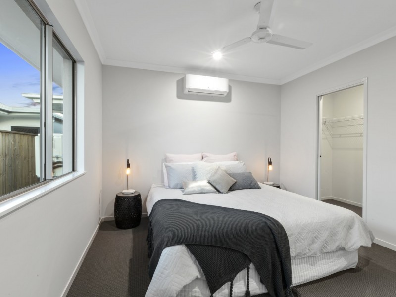 1 Master Circuit, Trinity Beach QLD 4879