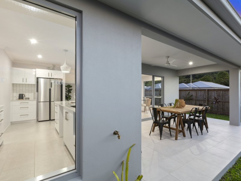 1 Master Circuit, Trinity Beach QLD 4879