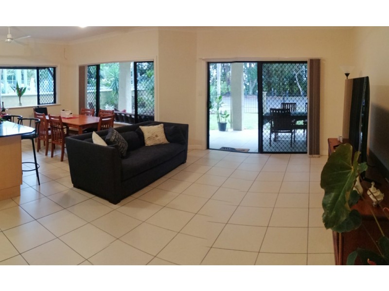 1/73 Sims Esplanade, Yorkeys Knob QLD 4878