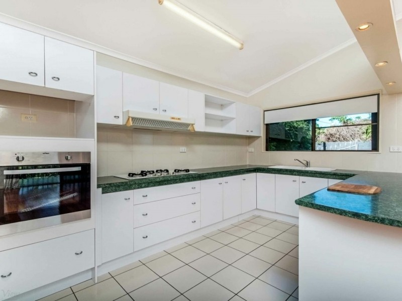 7 Ray Street, Yorkeys Knob QLD 4878