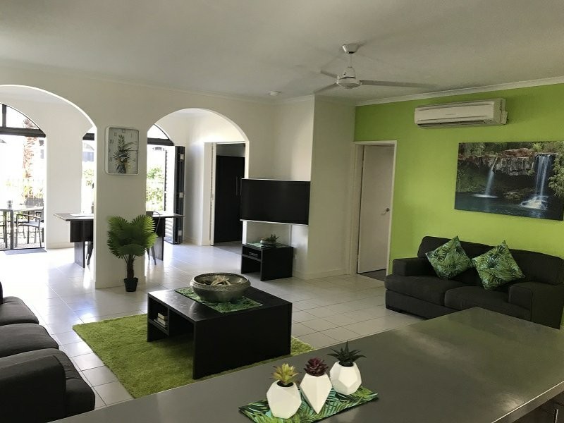 21/81-85 Cedar Road, Palm Cove QLD 4879