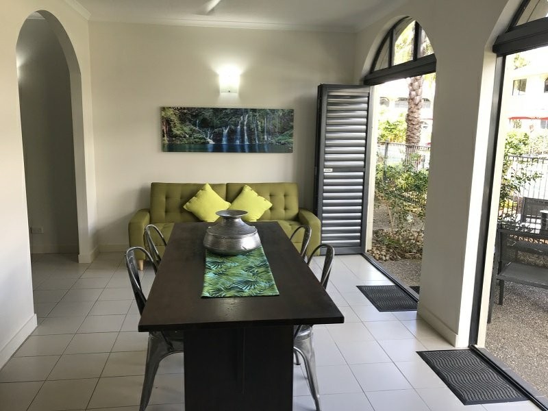 21/81-85 Cedar Road, Palm Cove QLD 4879