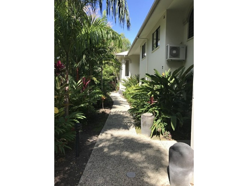 21/81-85 Cedar Road, Palm Cove QLD 4879