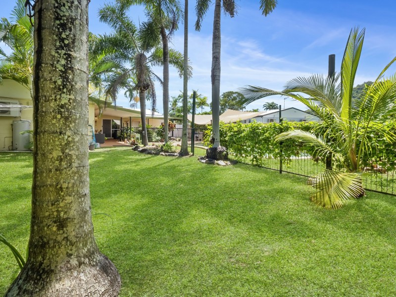 15 Limpet Close, Trinity Beach QLD 4879