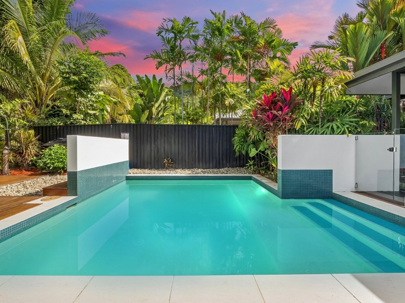 19 Aurelia Road, Palm Cove QLD 4879