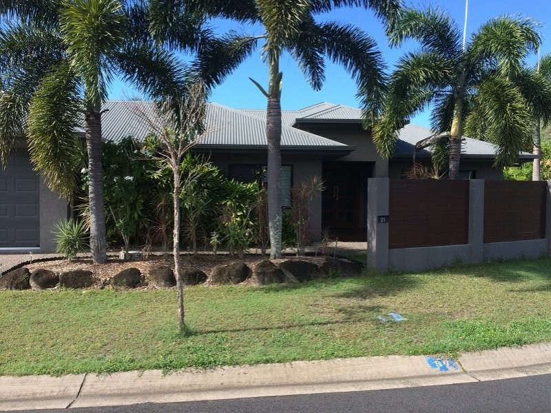 21 Norwood Crescent, Trinity Park QLD 4879