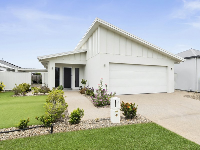 14 Charringa Link, Smithfield QLD 4878