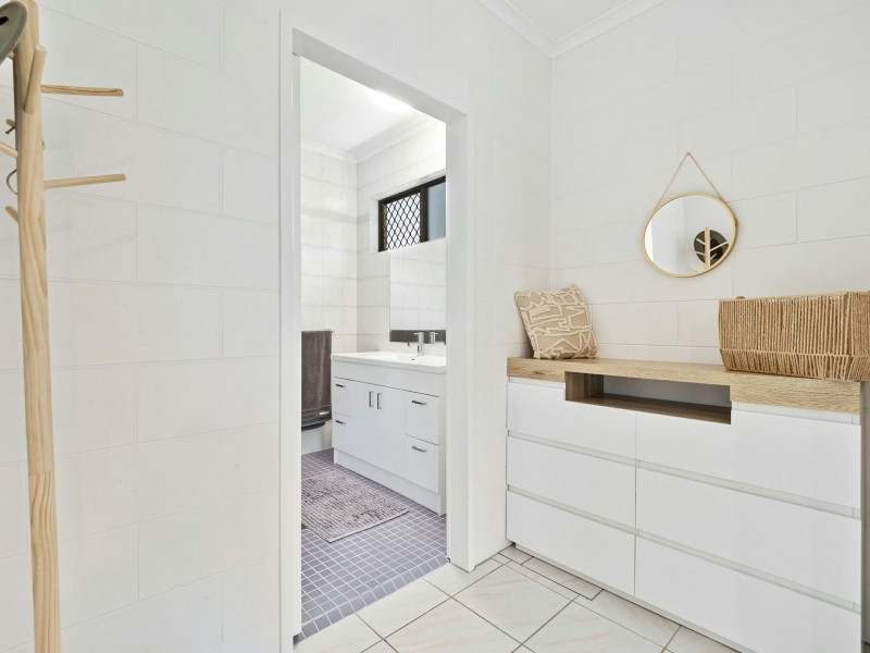 17 St Crispin Street, Clifton Beach QLD 4879