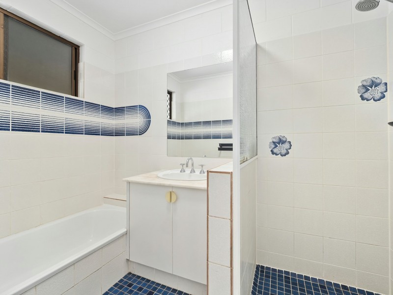 17 St Crispin Street, Clifton Beach QLD 4879