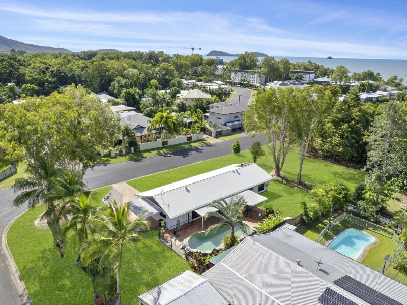 17 St Crispin Street, Clifton Beach QLD 4879
