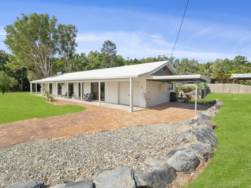17 St Crispin Street, Clifton Beach QLD 4879