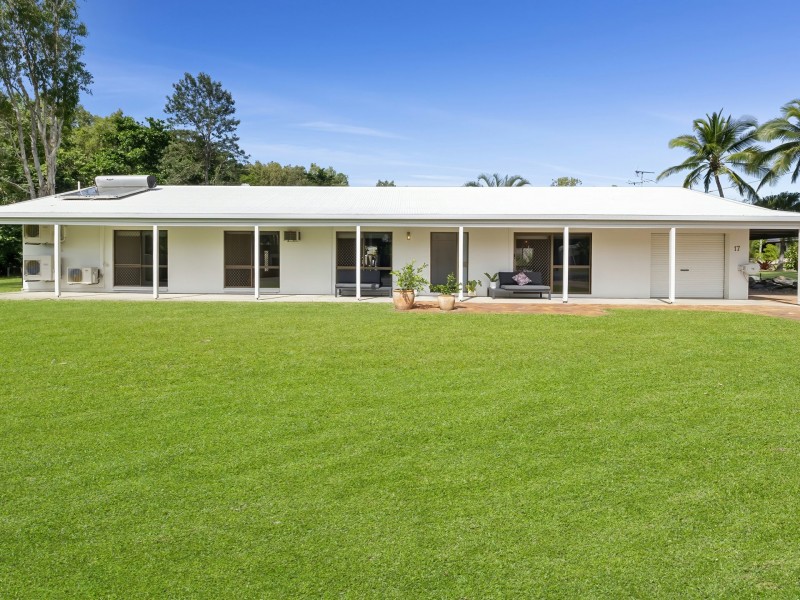 17 St Crispin Street, Clifton Beach QLD 4879