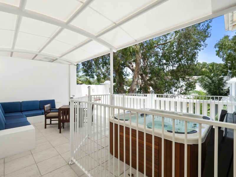 5431-5432/123-127 Williams Esplanade, Palm Cove QLD 4879