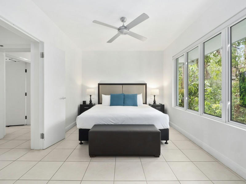 5431-5432/123-127 Williams Esplanade, Palm Cove QLD 4879