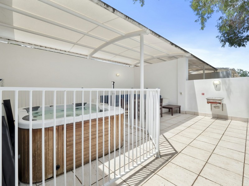 5431-5432/123-127 Williams Esplanade, Palm Cove QLD 4879