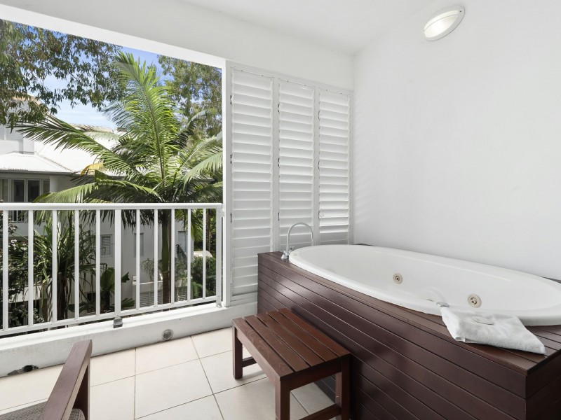 5431-5432/123-127 Williams Esplanade, Palm Cove QLD 4879
