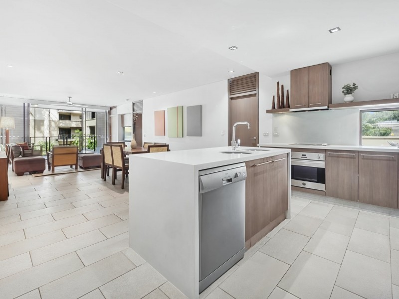 220-221/5 Triton Street, Palm Cove QLD 4879