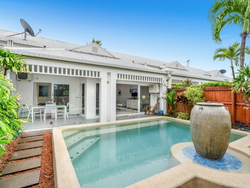 7/24 Warren Street, Palm Cove QLD 4879