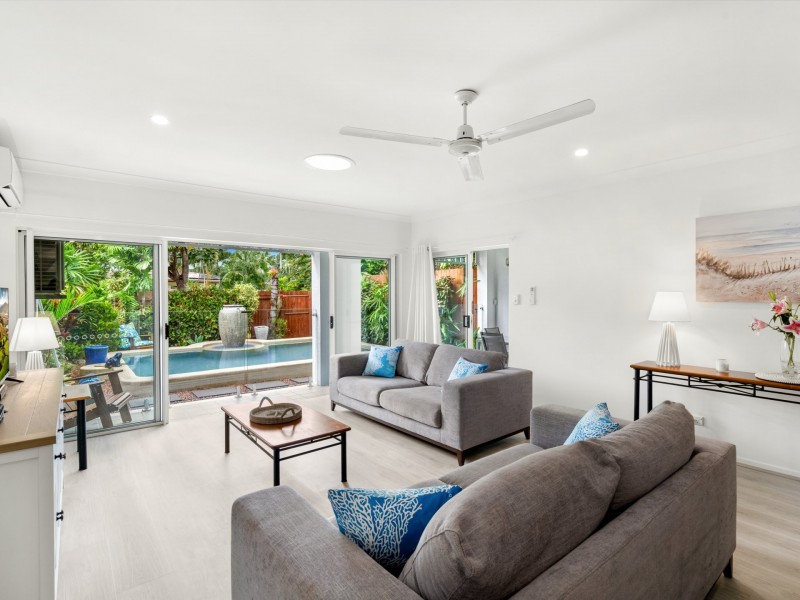 7/24 Warren Street, Palm Cove QLD 4879