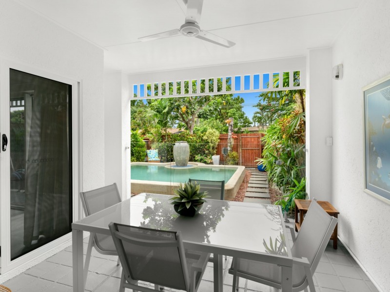 7/24 Warren Street, Palm Cove QLD 4879